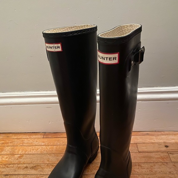 hunter boots tight around calf